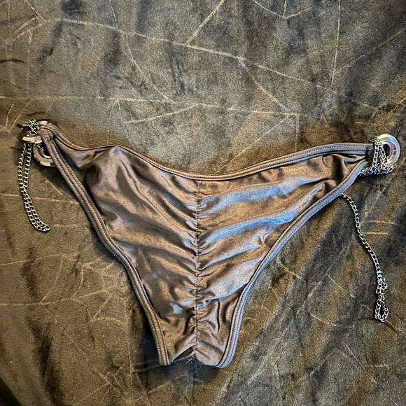 Black chain bikini bottom - Picture 2 of 2
